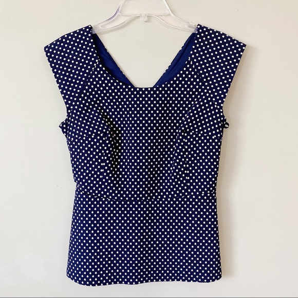 ❤️HP❤️ BANANA REPUBLIC navy dot peplum cutout top8 - Picture 3 of 8